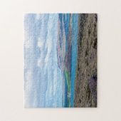 アイスランドの典型的な朝の海景色と農場 ジグソーパズル (縦)