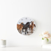 アイスランドの冬の間のアイスランドの馬 ラウンド壁時計 (ホーム)