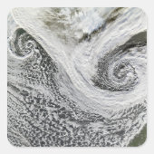 アイスランドの南に位置する2つのサイクロン スクエアシール (正面)