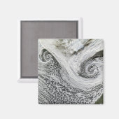 アイスランドの南に位置する2つのサイクロン マグネット (正面/裏面)