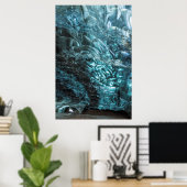 アイスランドの氷の洞窟の青い氷 ポスター (ホームオフィス)