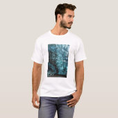 アイスランドの氷の洞窟の青い氷 Tシャツ (正面フル)