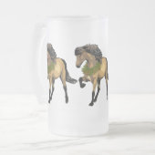 アイスランドの馬のクリスマス フロストグラスビールジョッキ (正面左)