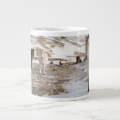 アイスランドの馬を使った風景 ジャンボコーヒーマグカップ (正面)