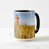 アイスランドのStykkkisholmurにある灯台 マグカップ (正面右)