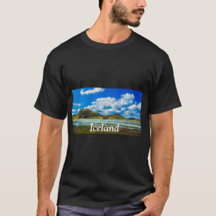 アイスランドパノラママウンテンズスカイクラウドズリバーレイク Tシャツ