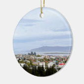 アイスランドレイキャビクシティスケープEsja写真 セラミックオーナメント (左)