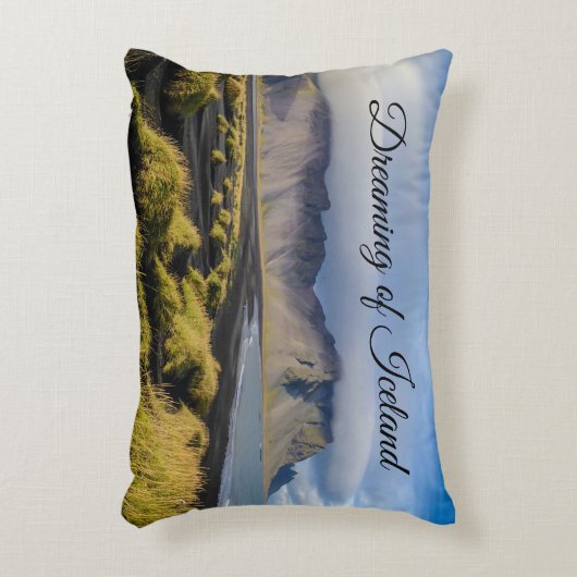 アイスランド枕黒砂の夢を見るビーチ旅行 アクセントクッション (正面(垂直))