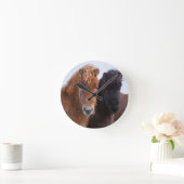 アイスランド2の冬の間のアイスランドの馬 ラウンド壁時計 (ホーム)