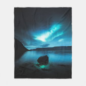 アイスランド – アイスランドのオーロラ(Northern Lights) フリースブランケット (正面)