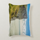 アイスランド,ラトラバジャルクリフ アクセントクッション (正面(垂直))