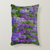 アイスランド。Vik i Myrdal.ルピネスの分野 アクセントクッション (正面(垂直))