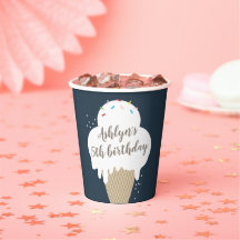 アイス・クリーム・コーンの子供たちのブルー誕生日パーティー