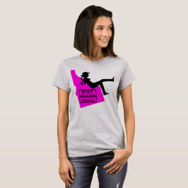 アイダホ女性のカーボーイ – アイダホ建てタフ Tシャツ