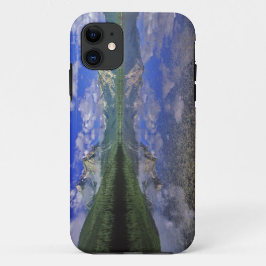 アイダホ州のソウトゥース山脈にあるスタンレー湖 Case-Mate iPhoneケース (裏面)