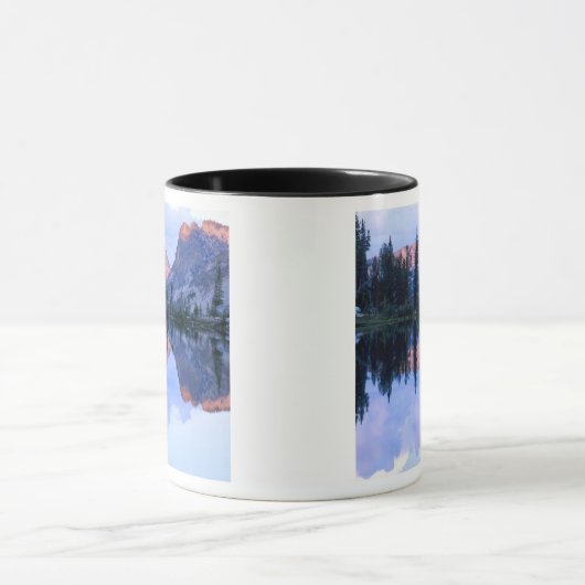 アイダホ州の鋸歯状荒野米国クムルス マグカップ (中央)