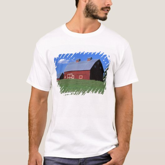 アイダホ州ラタ郡の赤い納屋 PR MR) Tシャツ (正面)