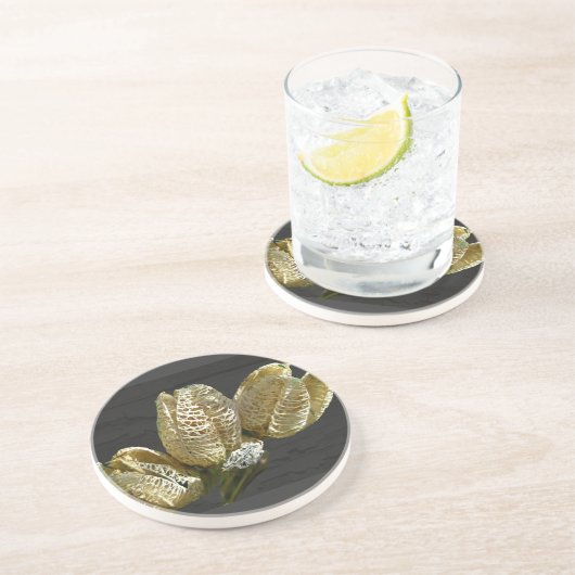 アイテムを調整する空のユリの種子ポッド コースター (側面)