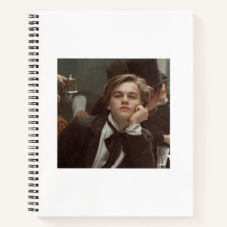 「アイディアが形を成し、夢がページを見つける場所」 ノートブック