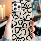 アイボリーとブラックのリボンモノグラム Case-Mate iPhoneケース