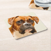 アイボリーのクリーム色の背景幕のボクサーの子犬 スクエアペーパーコースター (アングル)