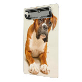 アイボリーのクリーム色の背景幕のボクサーの子犬 ミニクリップボード (アングル2)