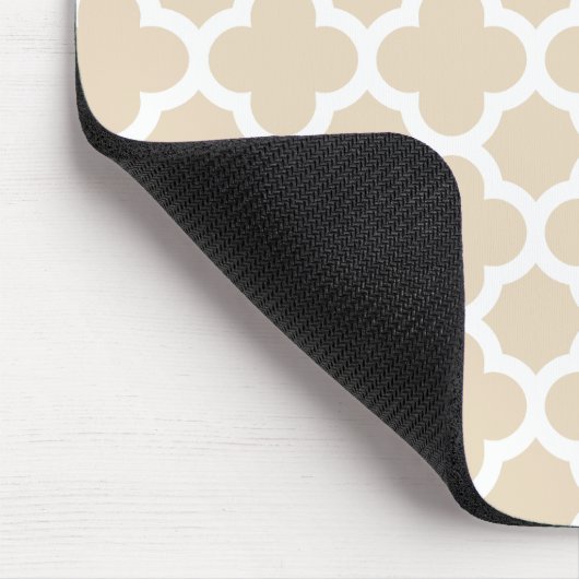 アイボリーのクローバーの格子垣パターン マウスパッド (コーナー)