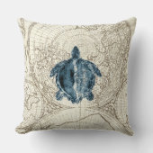 アイボリーの地図の青いカメのイラストレーションのシーライフ クッション (正面)