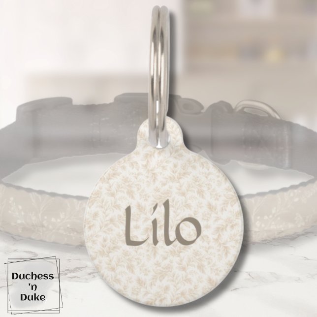 アイボリーの植物園プリント ペット　ネームタグ (ivory botanical dog name id tag with owner information and matching dog collar in background)