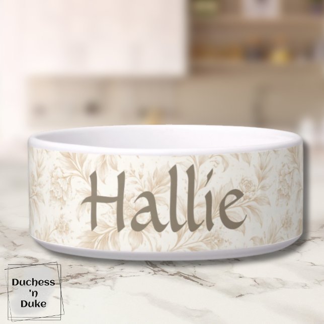 アイボリーガーデン フローラルパターン デザイン 犬 ボウル (Personalized Dog Bowl with ivory botanical design displayed on marble counter top)