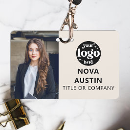 アイボリー従業員の写真IDとQRコードのビジネスロゴ バッジ