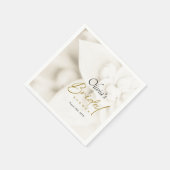 アイボリー開花およびエレガント金ゴールドスクリプトブライダルシャワー スタンダードカクテルナプキン (角)