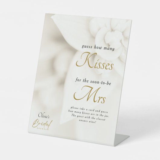 アイボリー開花金ゴールドスクリプトブライダルシャワーキスゲーム 台座サイン (正面)