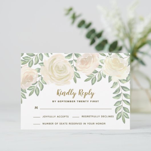 アイボリー ブラッシュ カモミール フローラル ウェディング RSVP カード (スタンド正面)
