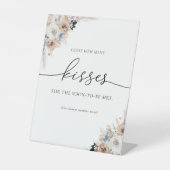 アイボリー&ブルーボホゲストハウマルチーズキスサイン 台座サイン (正面)