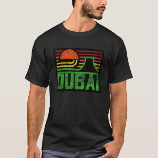 アイラブドバイクールレトロドバイサンセットイラストレーション Tシャツ