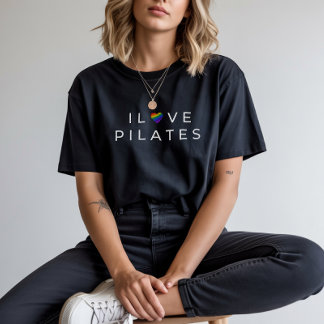 アイラブピラティス引用文ミニマルハートトレーニングティー Tシャツ