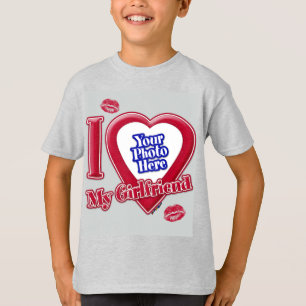 アイラブマイガールフレンドフォト赤いハートキスグレイ Tシャツ
