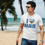 アイラブマウイハワイかわいいハワイアンバケーション Tシャツ<br><div class="desc">ブルーのハワイアン海と緑の山々の可愛いハート形の写真とマウイ・ハワイTシャツが大好き。美しい海岸沿いの海は夏休みに私を幸せにする。丘の上に風車が置かれた可愛い形見ティー。</div>