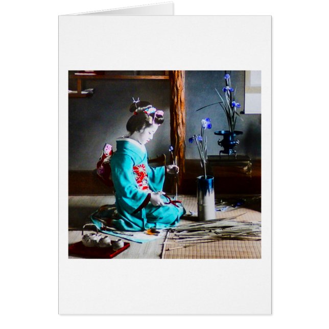 アイリスを整理している芸者によってはヴィンテージ古い日本が開花します (正面)