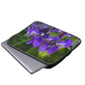 アイリスシビリカ花の写真 ラップトップスリーブ (正面下部)