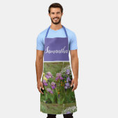 アイリスフローラシャビーシックパープルフローラルパターン エプロン (着用した状態)