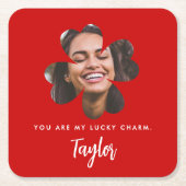 アイリッシュかわいらしシャムロックの写真を愛するシックな赤の幸運 スクエアペーパーコースター (正面)