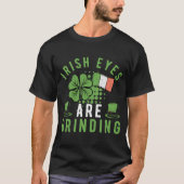 アイリッシュの目が研ぎ澄まおもしろいすSt patricks day Tシャツ (正面)
