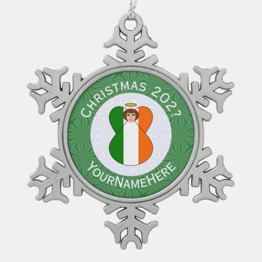 アイリッシュエンジェルクリスマスパーソナライズされた国旗 スノーフレークピューターオーナメント (正面)