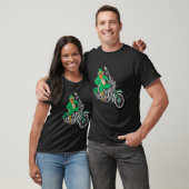 アイリッシュオートバイシャツバイクもしくは自転車に乗る人St patricks dayレプレ Tシャツ (ユニセックス)