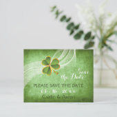 アイリッシュクローバーとヴェール緑の結婚式の日付を保存 案内ポストカード (スタンド正面)