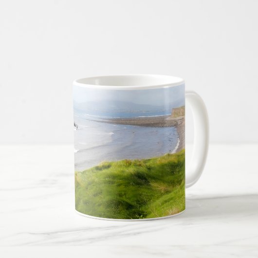 アイリッシュコーストラインと祈りの言葉マグ コーヒーマグカップ (正面右)