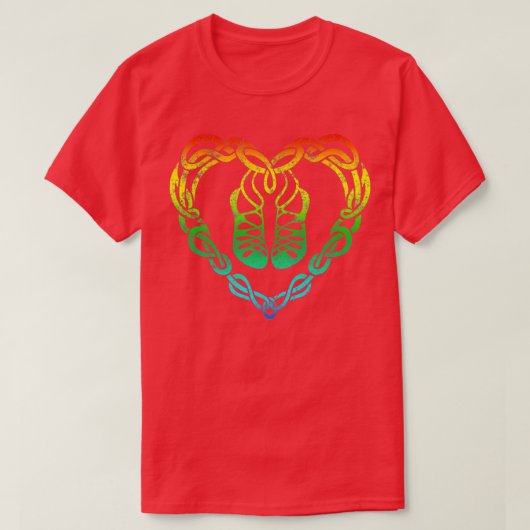 アイリッシュステップ踊りケルト結び目模様ハート Tシャツ (デザイン正面)