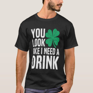 アイリッシュドリンクSt Patのように見えます Tシャツ